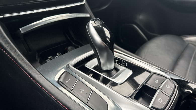 MG Hs 1.5 T-GDI Exclusive 5dr DCT Petrol Hatchback